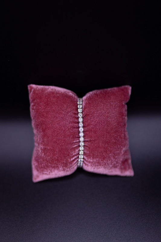 18k WG Tennis Bracelet 7.6ct