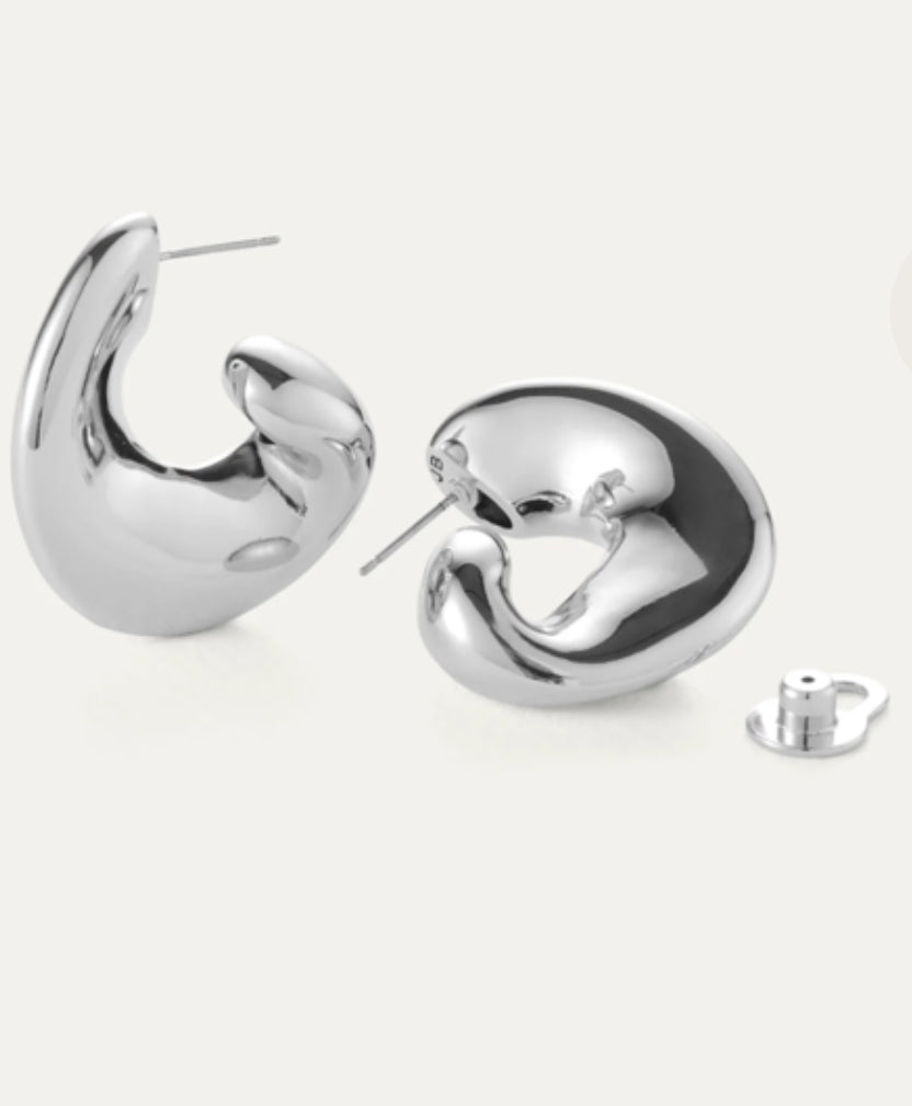 Gigi Hoops